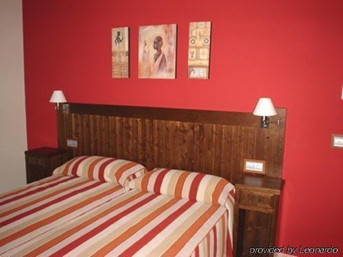 Hotel Rocio Villafranca de Cordoba Room photo