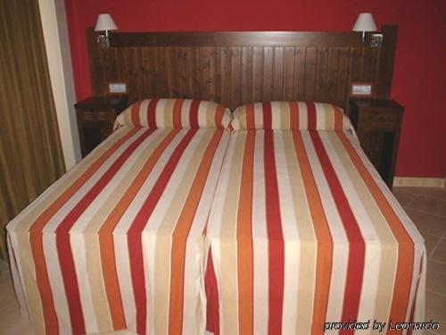 Hotel Rocio Villafranca de Cordoba Room photo